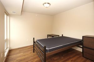 bedroom_700.jpg